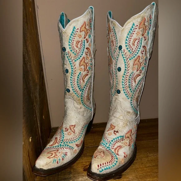 Corral Embroidered Heeled Cowgirl Boots - Cream and Multicolor - Picture 5 of 10